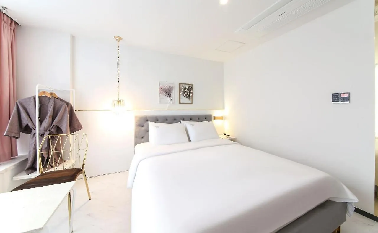 Brown-Dot Hotel Songdo location